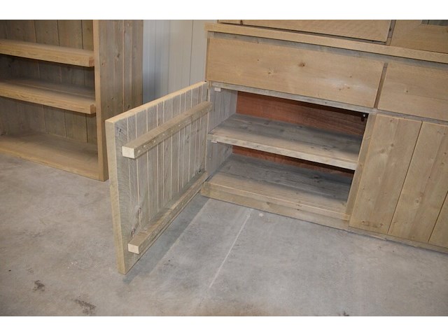 Moderne vol houten vitrinekast 4 deuren 4 laden met opzetvitrine 4 glazen deuren afm. 300x220x50 - afbeelding 10 van  10