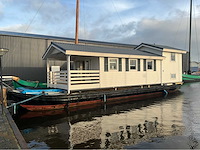 Moderne woonboot / woonark - afbeelding 1 van  45