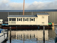 Moderne woonboot / woonark - afbeelding 12 van  45