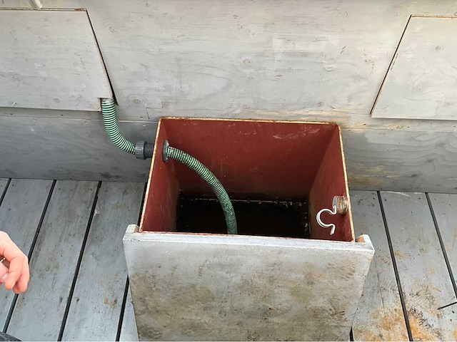 Moderne woonboot / woonark - afbeelding 37 van  45