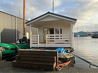 Moderne woonboot / woonark - afbeelding 34 van  45