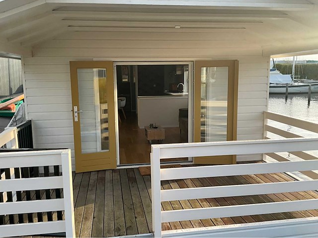 Moderne woonboot / woonark - afbeelding 45 van  45