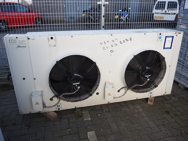 Modine - afbeelding 1 van  9