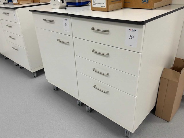 Modulair laboratorium mobiel kastje (4x) - afbeelding 1 van  1
