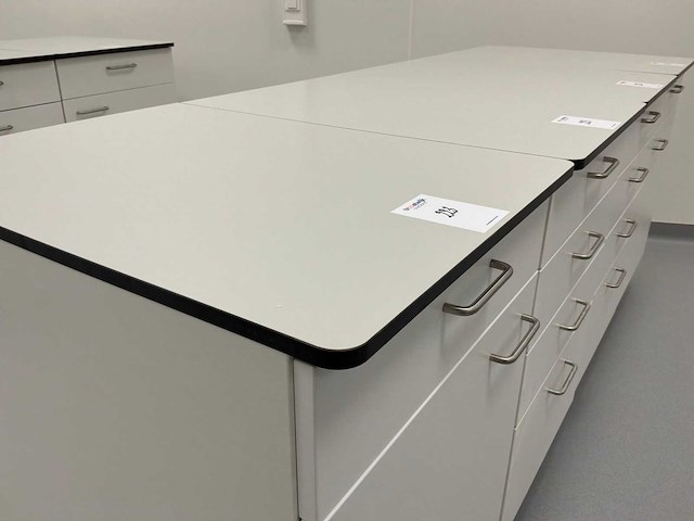 Modulair laboratorium mobiel kastje (4x) - afbeelding 3 van  3