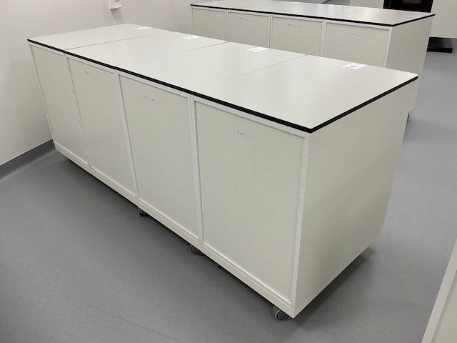 Modulair laboratorium mobiel kastje (4x) - afbeelding 1 van  2