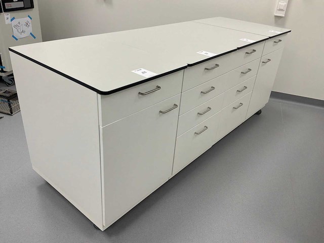 Modulair laboratorium mobiel kastje (4x) - afbeelding 1 van  3