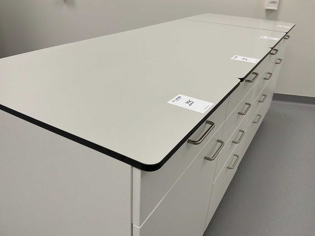 Modulair laboratorium mobiel kastje (4x) - afbeelding 3 van  3