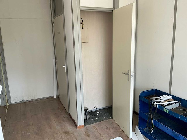 Modulaire kantoorunit / woonunit 15,3mtr x 6,5mtr - afbeelding 17 van  60