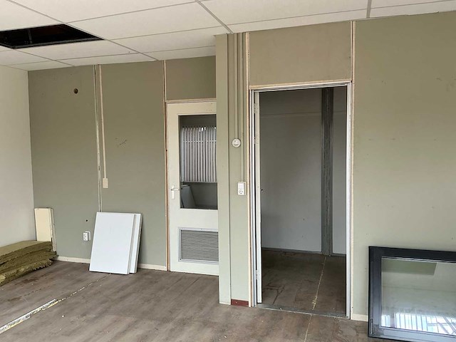 Modulaire kantoorunit / woonunit 15,3mtr x 6,5mtr - afbeelding 37 van  60