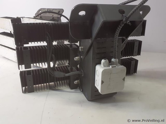 Modulaire schijnwerper voor sportvelden - 2 stuks - afbeelding 4 van  4