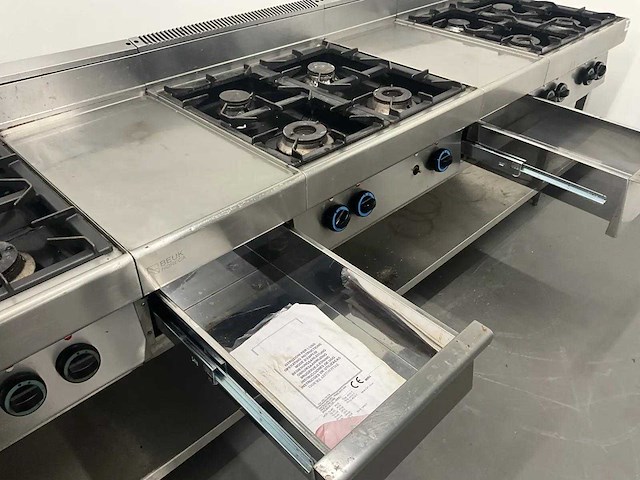 Modular - kooklijn met 3 gasfornuizen - afbeelding 10 van  11