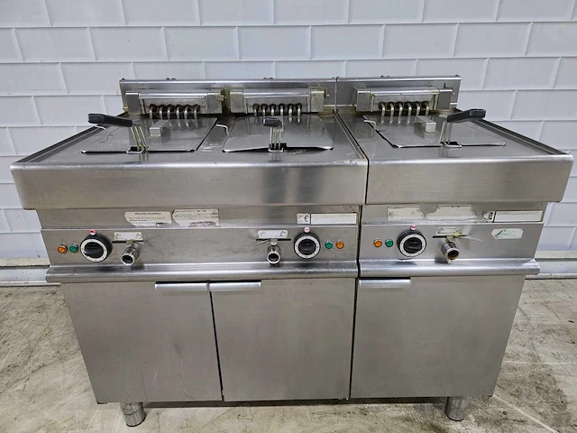Modular - rvs frituurlijn bestaande uit 1 dubbele frituur en 1 enkele frituur - afbeelding 2 van  8