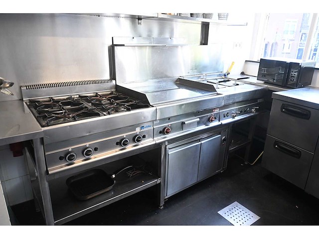 Modular complete rvs kooklijn - spiegelbakplaat - dubbele friteuse fornuis - warmtehoudkast - afbeelding 3 van  10