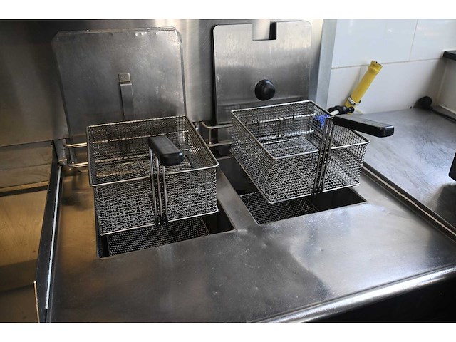 Modular complete rvs kooklijn - spiegelbakplaat - dubbele friteuse fornuis - warmtehoudkast - afbeelding 10 van  10