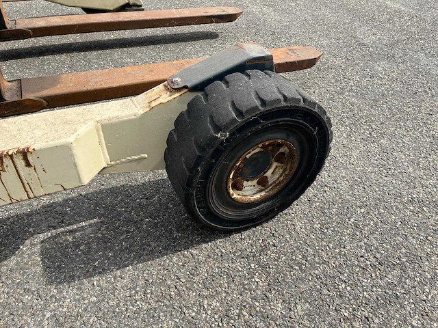 Moffett - 2011 - m4 20.3 - meeneemheftruck - afbeelding 10 van  28