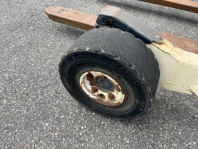 Moffett - 2011 - m4 20.3 - meeneemheftruck - afbeelding 18 van  28