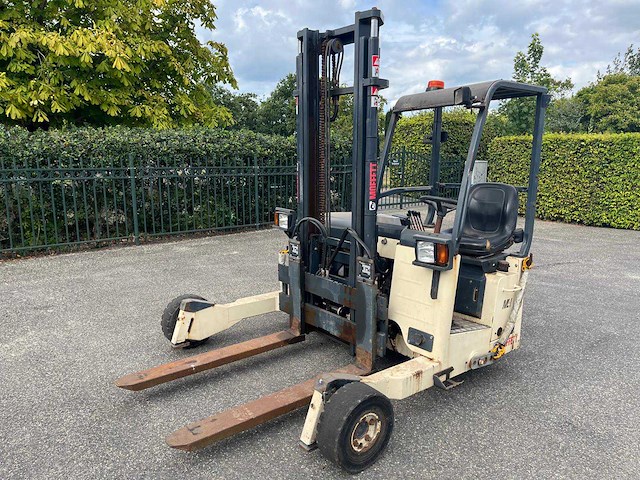 Moffett - 2011 - m4 20.3 - meeneemheftruck - afbeelding 1 van  28