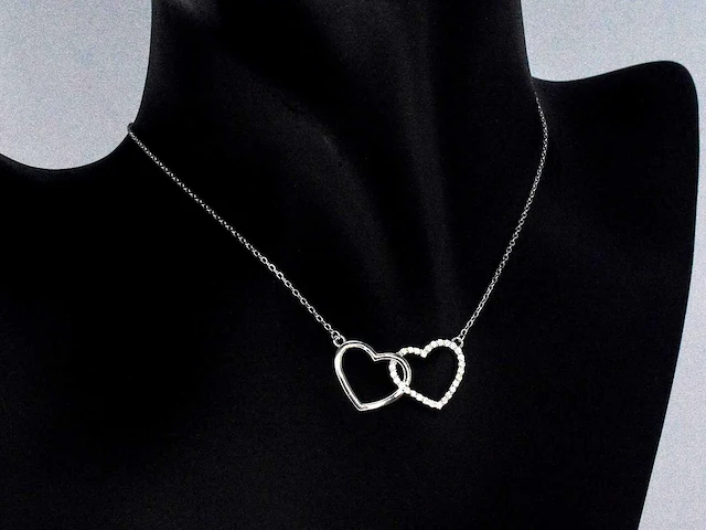 Moissaniet collier hartjes - afbeelding 2 van  9