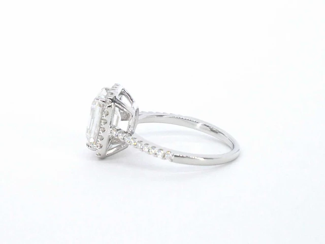 Moissaniet entourage ring emerald - afbeelding 2 van  5