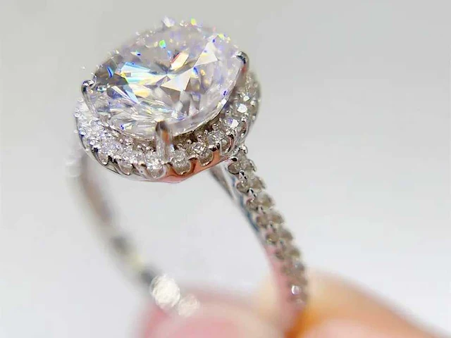 Moissaniet ring entourage - afbeelding 3 van  5