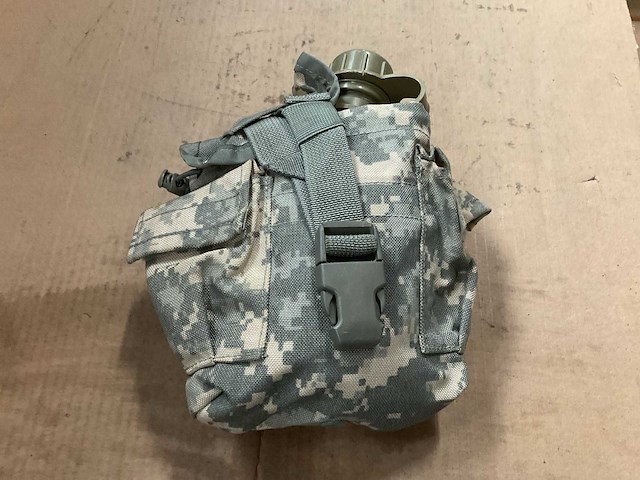 Molle ii canteen pouch (4x) - afbeelding 1 van  5