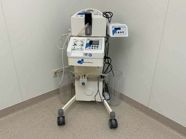 Möllermedical liposat, vacusat en vibrasat power liposuctie machine - afbeelding 1 van  11