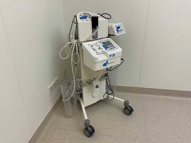 Möllermedical liposat, vacusat en vibrasat power liposuctie machine - afbeelding 5 van  11