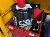 Mom premium.synth. esp-x 60ltr 5w30 olie - afbeelding 1 van  1