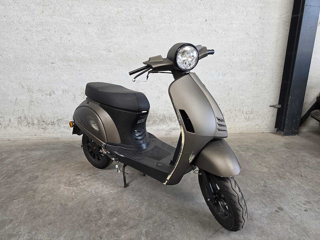 Momo - bromscooter - mito - 4t 45km uitvoering frp11v - afbeelding 3 van  7