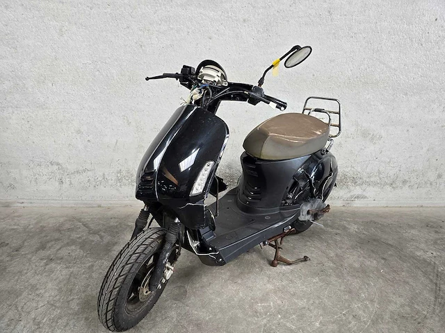 Momo - bromscooter - morino - 4t 45km uitvoering dvt32n - afbeelding 3 van  7