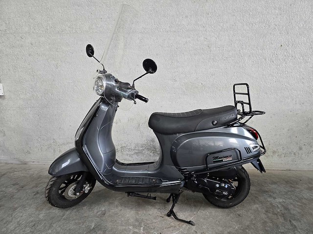 Momo - snorscooter - morino - 4t 25km uitvoering fgg55v - afbeelding 1 van  5