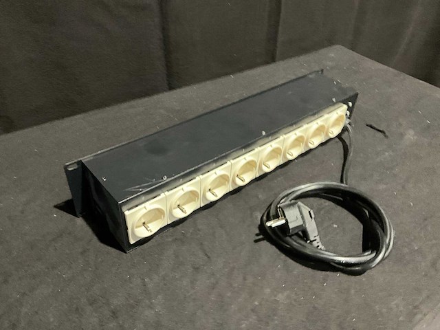 Monacor mcs-180 powerswitch 230v - afbeelding 3 van  3