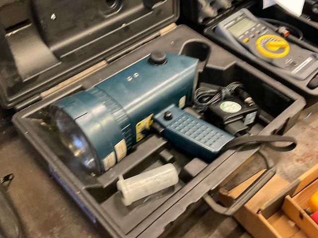 Monarch nova-strobe led stroboscoop - afbeelding 3 van  3