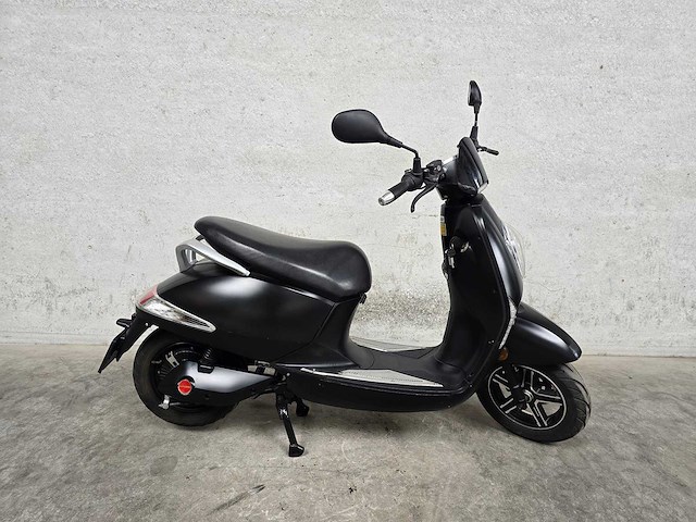 Monasso - snorscooter - grace - elektrische 25km uitvoering dxf21z - afbeelding 2 van  8