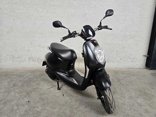 Monasso - snorscooter - grace - elektrische 25km uitvoering dxf21z - afbeelding 4 van  8