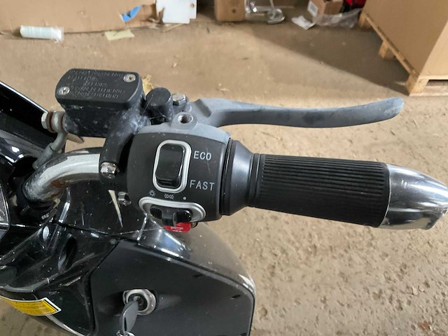 Monasso e-scooter - afbeelding 4 van  16