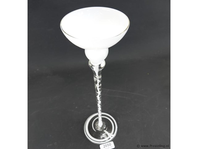 Mondgeblazen sierschaal - afbeelding 3 van  5