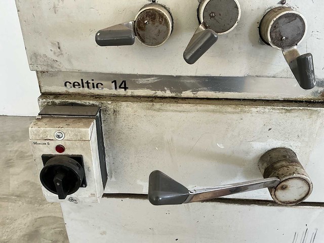 Mondial celtic 14 500mm bankdraaibank - afbeelding 9 van  12