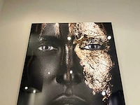 Mondiart aluart - “girl black gold face” 80x120 cm - afbeelding 4 van  7