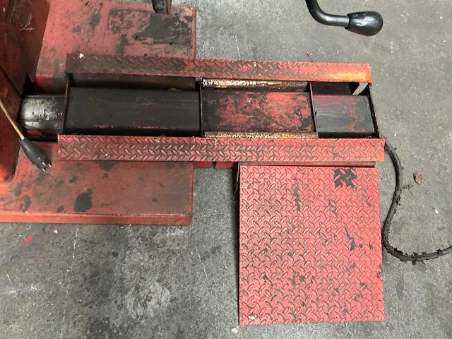 Mondolfo ferro mt2300 banden balanceerapparaat - afbeelding 4 van  12