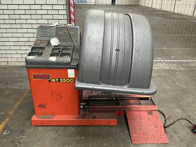 Mondolfo ferro mt2300 banden balanceerapparaat - afbeelding 1 van  12