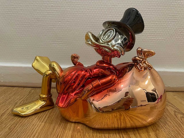 Money mode dagobert duck sculptuur - afbeelding 2 van  7