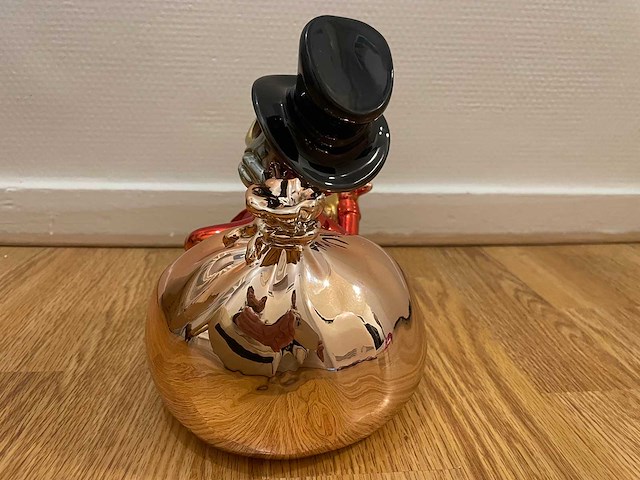 Money mode dagobert duck sculptuur - afbeelding 7 van  7