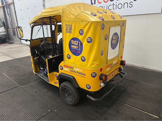 Monika - tuk tuk - 2009 - afbeelding 12 van  14