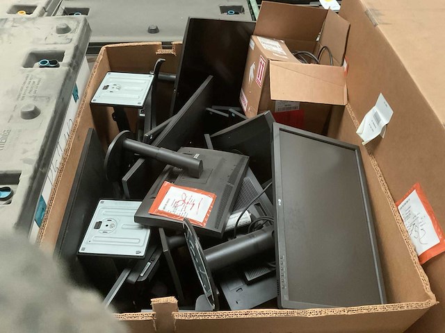 Monitor (17x) - afbeelding 1 van  3