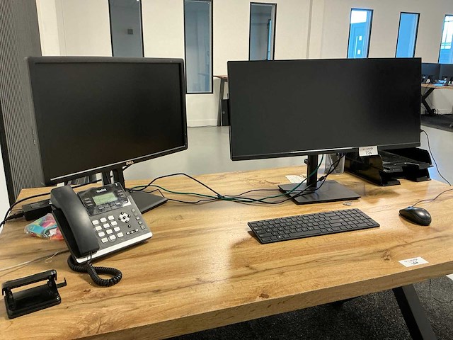 Monitor (2x) - afbeelding 1 van  5