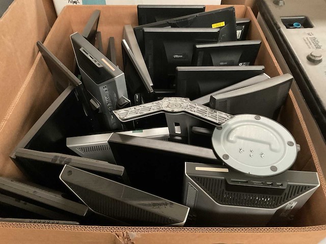 Monitor (32x) - afbeelding 1 van  2