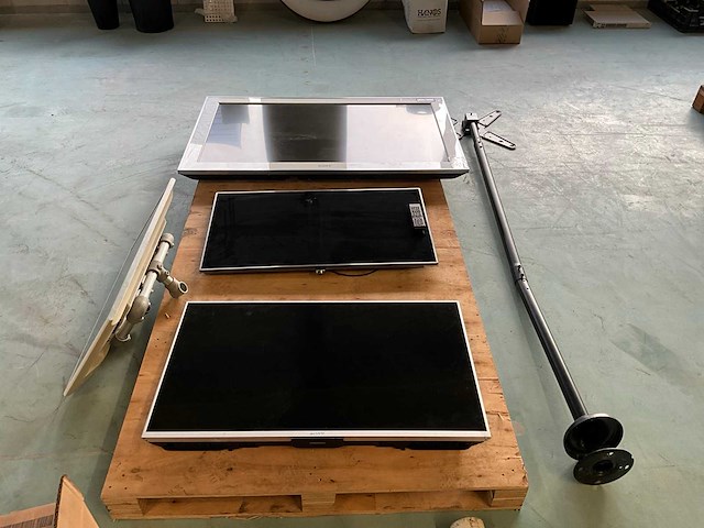 Monitor (4x) - afbeelding 1 van  9