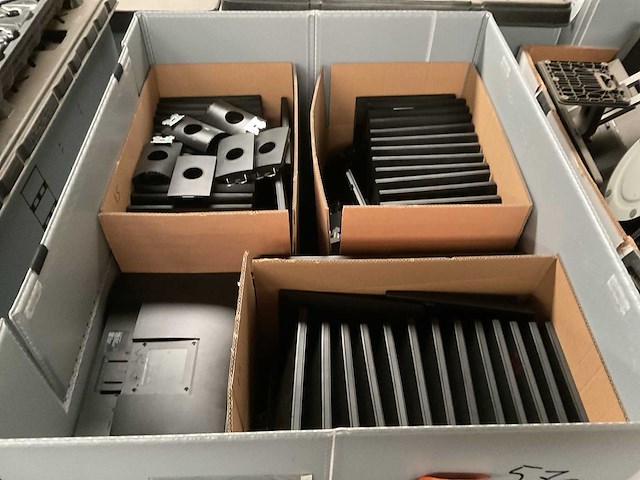 Monitor (57x) - afbeelding 1 van  3